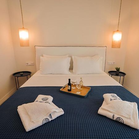 La Mer Bleue Beachfront Boutique Apartments Vrahati Exteriör bild